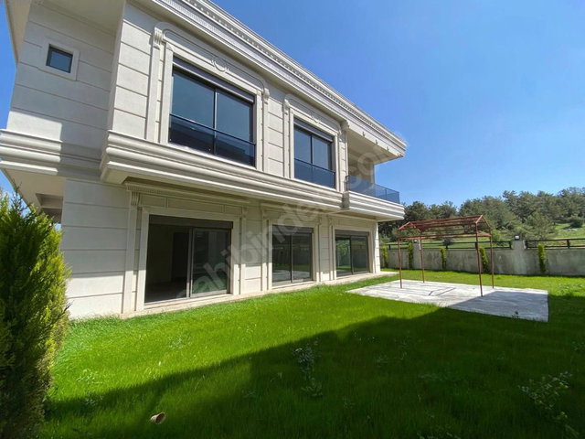 REMAX ÖZGÜR'DEN YAMAÇTEPE'NİN GÖZDESİ ORMANA SIFIR SATILIK VİLLA