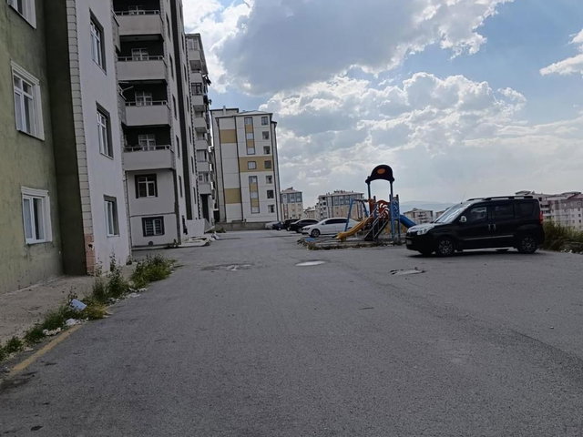REMAX ARTIS'DEN SARAYBOSNA'DA KIRALIK 3+1 DAIRE