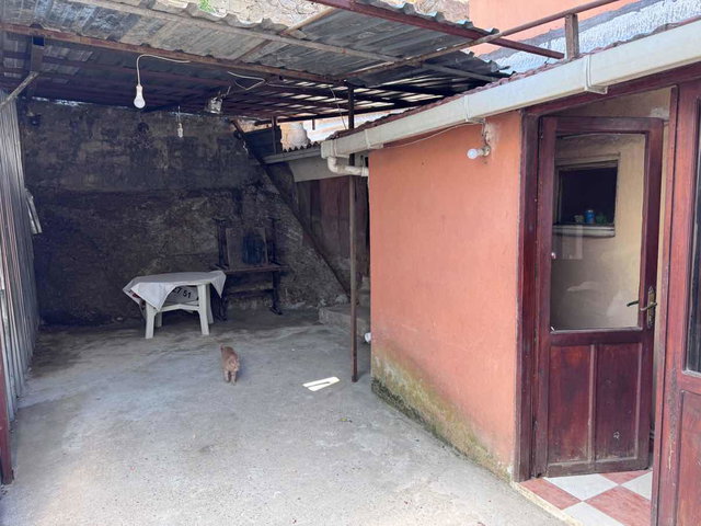 KUZGUNCUK İCADİYE CADDESİNDE TAPULU 2 KATLI MÜSTAKİL EV