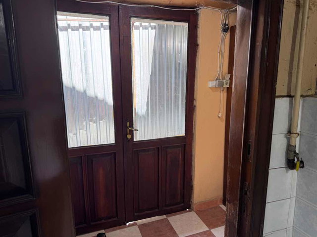 KUZGUNCUK İCADİYE CADDESİNDE TAPULU 2 KATLI MÜSTAKİL EV