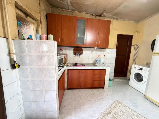 KUZGUNCUK İCADİYE CADDESİNDE TAPULU 2 KATLI MÜSTAKİL EV
