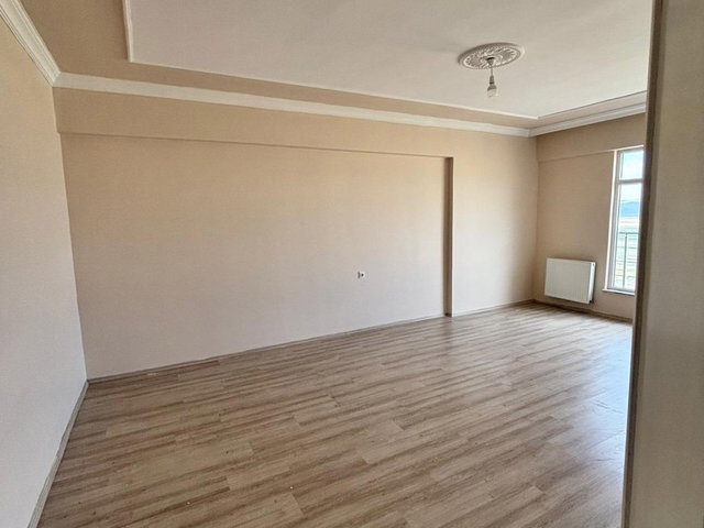 REMAX ARTIS'DEN HILALKENT'DE KIRALIK 3+1 DAIRE
