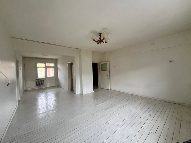 REMAX İLKE'DEN YENİŞEHİR'DE 3+1 KİRALIK ARA KAT DAİRE