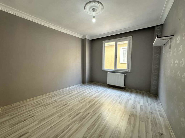 MERKEZİ KONUMDA KİRALIK 2+1 ARAKAT DAİRE