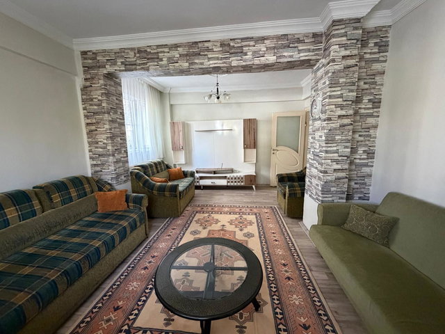 RE/MAX İNCİ'DEN CENGİZ TOPEL CADDESİ'NDE EŞYALI 2+1 KİRALIK DAİRE