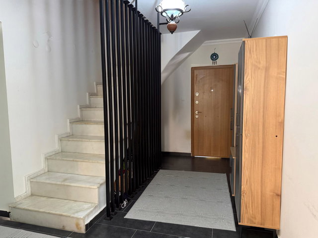 REMAX SMYRNA'DAN ŞİRİNKENT'DE SİTE İÇERİSİNDE TAM MÜSTAKİL VİLLA