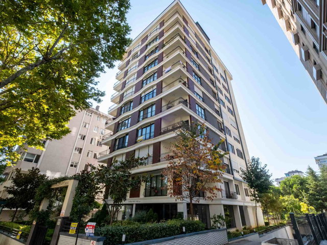 BAĞDAT CADDESİNE 4.BİNA ETHEMEFENDİ CAD. 228 M² BRÜT 176 M2 NET 4,5+1 SATILIK LÜKS DAİRE