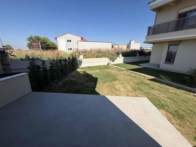 MAVİŞEHİR YAKINI 3+1 VİLLA | 285 M² ARSA PAYI TAKASA UYGUN