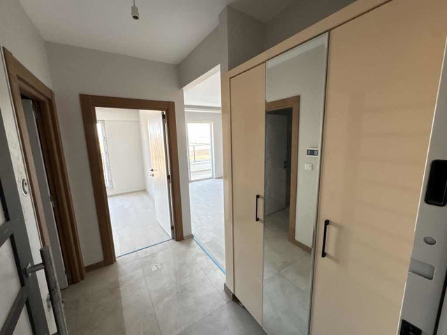ESENBOĞADA ÜNİ YAKINI İSKANLI SIFIR 1+1 SATILIK DAİRE