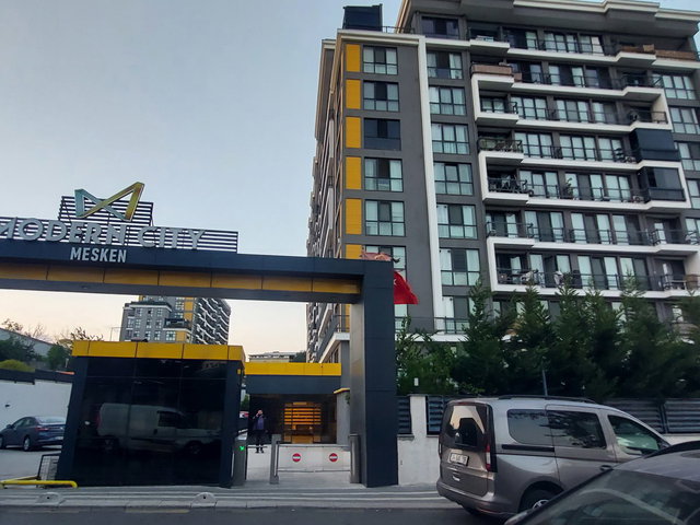 MODERN CITY MESKEN’DE 2+1 | 2023 YAPIM | YERDEN ISITMALI | 2 BANYO 3 WC | BALKONLU