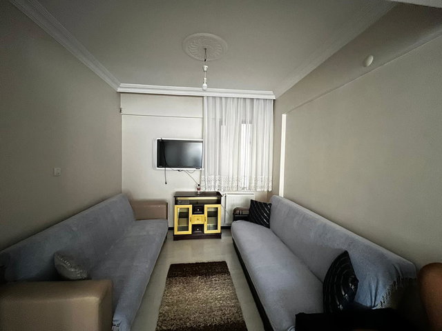 REMAX İLKE'DEN ŞEHİR MERKEZİ'NDE 2+1 EŞYALI KİRALIK DAİRE