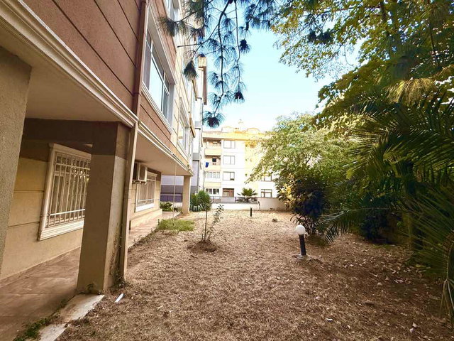 YEŞİLKÖY'DE  BAHÇE KATI FERAH SATILIK