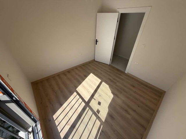 REMAX'TAN BOSTANLIDA DENİZE 1 SOKAK MESAFEDE SIFIR KÖŞE DAİRE