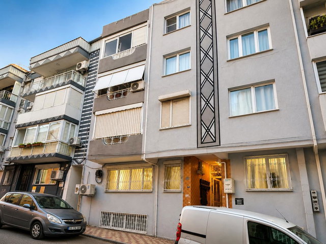 YEŞİLYURTUN EN MERKEZİ NOKTASINDA FERAH 3+1 DAİRE
