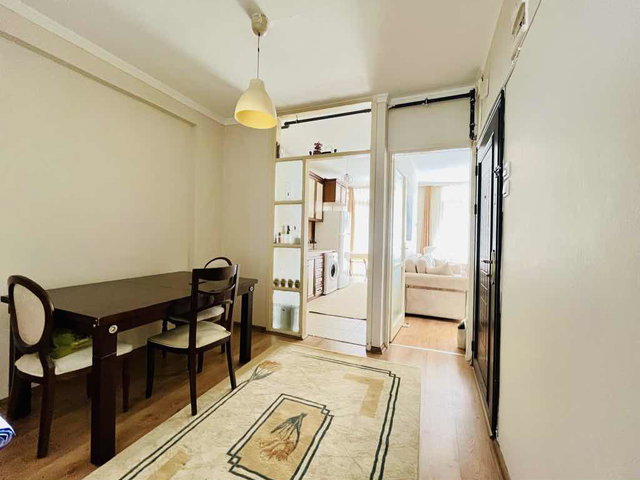 KARŞIYAKA ÇARŞI VE IZBAN YAKINI EŞYALI KİRALIK 2+1 DAİRE