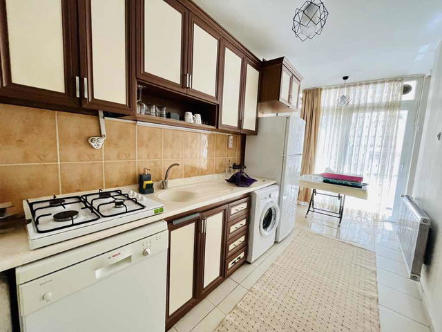 KARŞIYAKA ÇARŞI VE IZBAN YAKINI EŞYALI KİRALIK 2+1 DAİRE