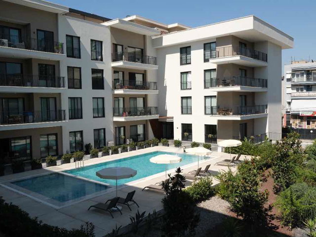 BORNOVA İKON CADDE SİTESİ'NDE SATILIK 2+1 LÜKS DAİRE