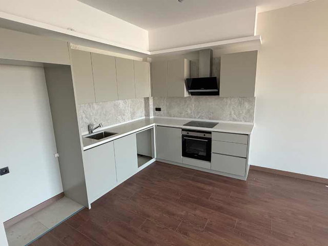BORNOVA İKON CADDE SİTESİ'NDE SATILIK 2+1 LÜKS DAİRE