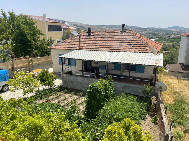 DİKİLİ KABAKUMDA DENİZ MANZARALI MÜSTAKİL EV