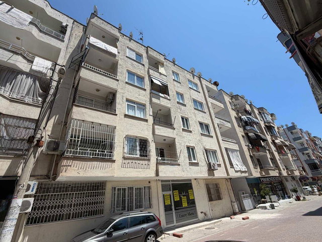 REMAX RİNA'DAN BAHÇELİEVLERDE GENİŞ 3+1