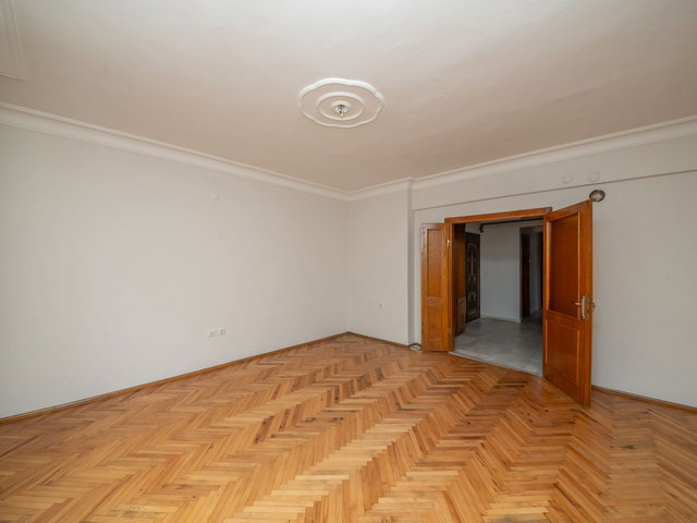 KADIKÖY MINİBÜS YOLUNA YAKIN KİRALIK 3+1 DAİRE