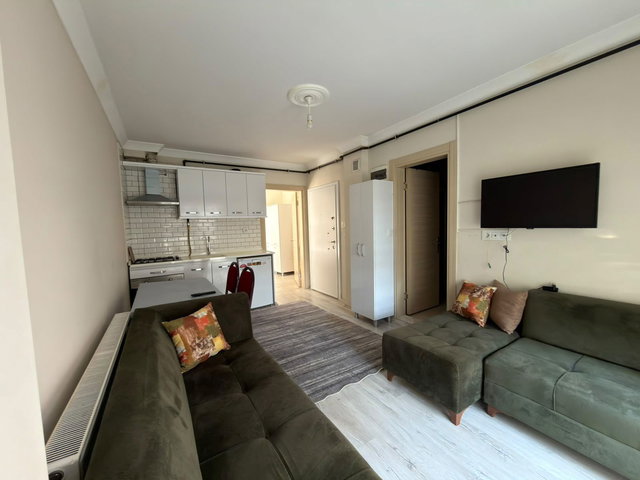 RE/MAX İNCİ'DEN GAZİOSMANPAŞA MAH.’DE EŞYALI 1+1 KİRALIK ARA KAT DAİRE