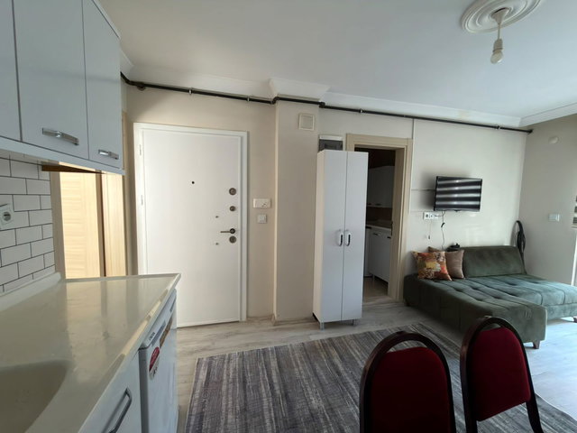RE/MAX İNCİ'DEN GAZİOSMANPAŞA MAH.’DE EŞYALI 1+1 KİRALIK ARA KAT DAİRE