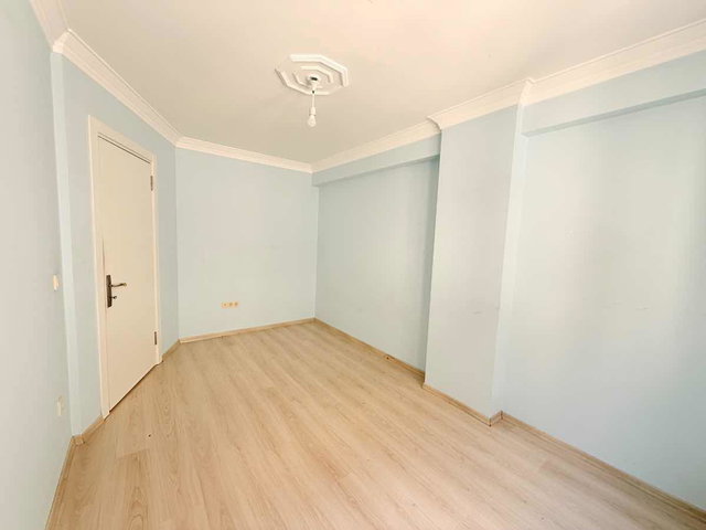 ZÜMRÜTEVLER'DE YENİ BİNADA KİRALIK 2+1 DAİRE