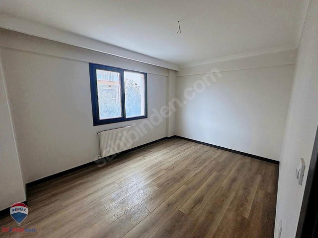 20 MENEMEN ULUS MAHALLESINDE SATILIK 1+1 DAIRE