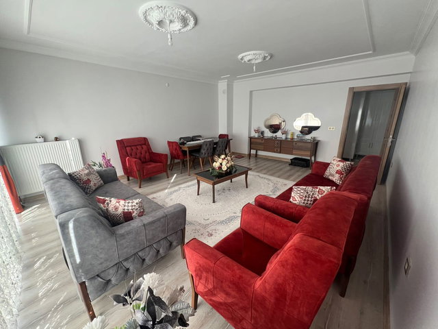 REMAX DOĞU'DAN CUMHURİYET TOKİLERDE YAPILI 3+1 SATILIK DAİRE