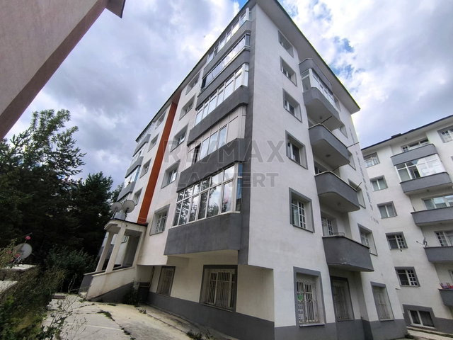RE/MAX LACIVERT'TEN KAYAKYOLU'NDA SATILIK 3+1 DAIRE