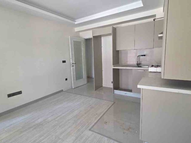 ERENKÖY DE YENI BINADA KIRALIK 2+1 DAIRE