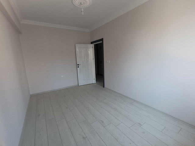 REMAX DOĞU | ÜNİVERSİTE MAHALLESİ SIFIR YAPILI 2+0 KİRALIK DAİRE