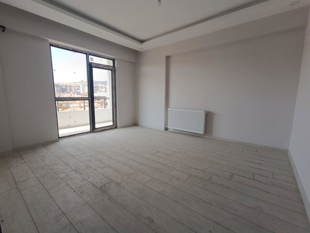 REMAX DOĞU | ÜNİVERSİTE MAHALLESİ SIFIR YAPILI 2+1 KİRALIK DAİRE