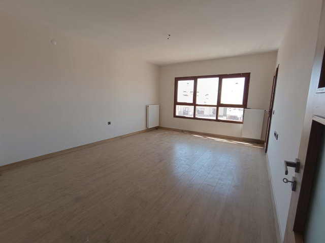 REMAX DOĞU'DAN YEMİŞLİK 13. ETAPTA ARA KAT 3+1 SATILIK DAİRE
