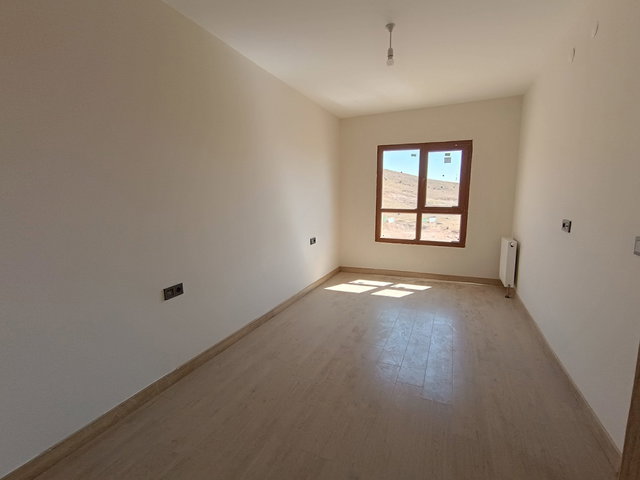 REMAX DOĞU'DAN YEMİŞLİK 13. ETAPTA ARA KAT 3+1 SATILIK DAİRE
