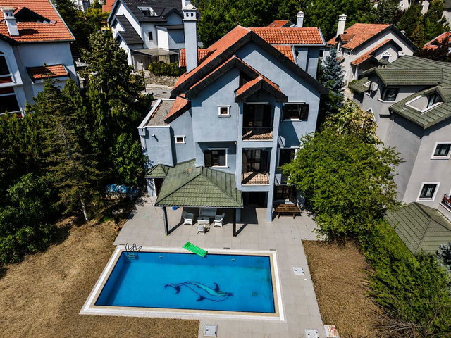 ANGORA EVLERİ HAVUZLU BÜYÜK TİP 4 KATLI VİLLA