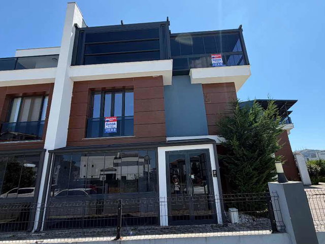 REMAX MAVİ'DEN SERDİVAN VATAN MAH'DE 4+1 KİRALIK VİLLA