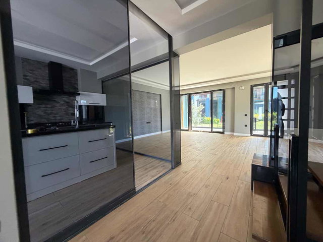 REMAX MAVİ'DEN SERDİVAN VATAN MAH'DE 4+1 KİRALIK VİLLA