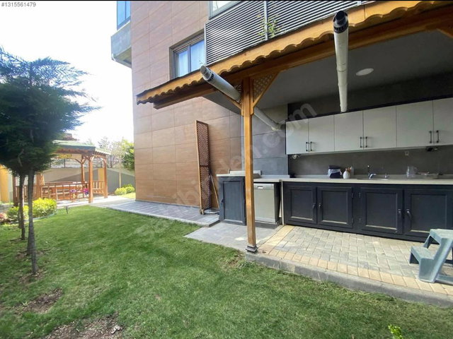 REMAX ÖZGÜR ŞEHİRGÖSTERENDE 7+1 KİRALİK VILLA