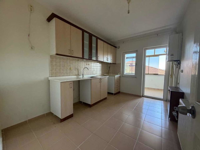 REMAX MAVİ'DEN CAMİLİ MAH.DE 2+1 FERAH KİRALIK DAİRE