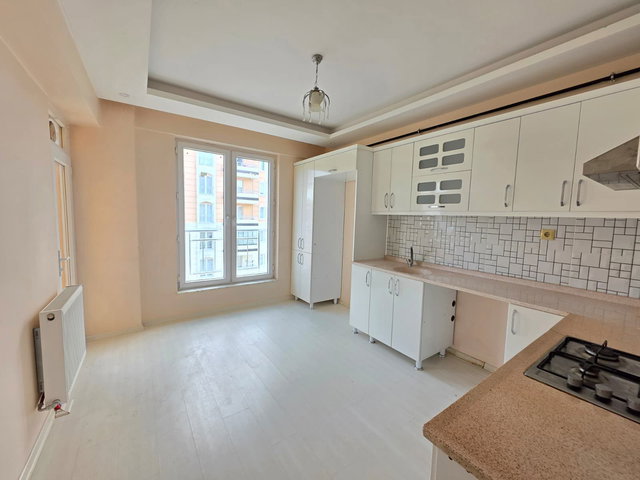 REMAX İLKE'DEN HİLALKENT'TE 3+1 SATILIK DAİRE