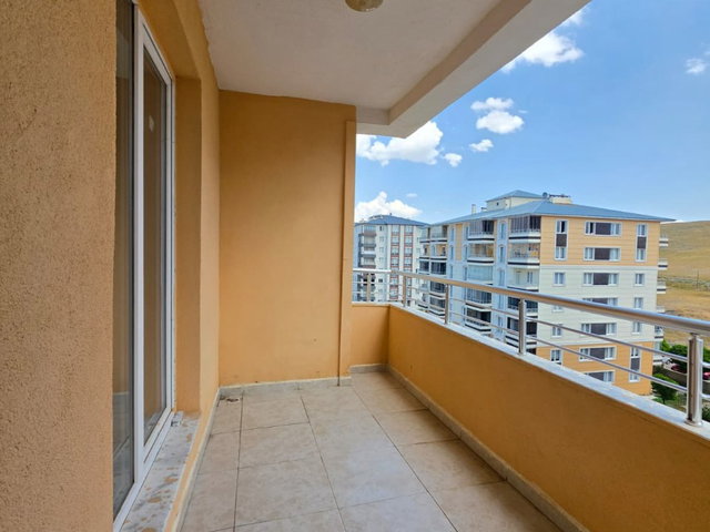 REMAX İLKE'DEN HİLALKENT'TE 3+1 SATILIK DAİRE
