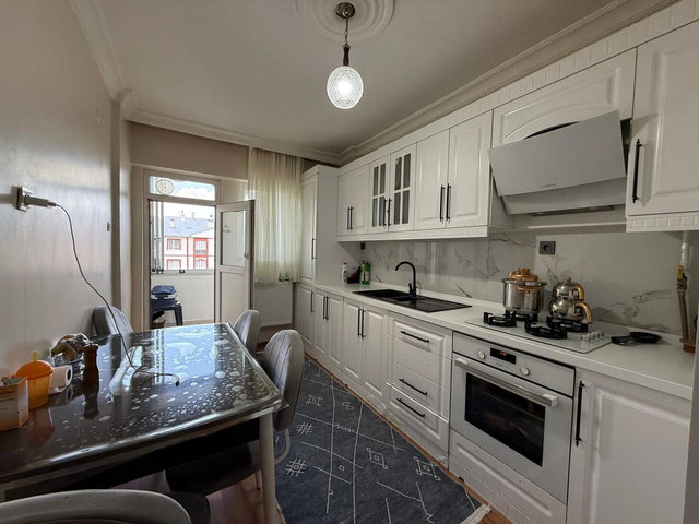 REMAX İLKE'DEN ETÜ YOLU ÜZERİ 3+1 SATILIK DAİRE