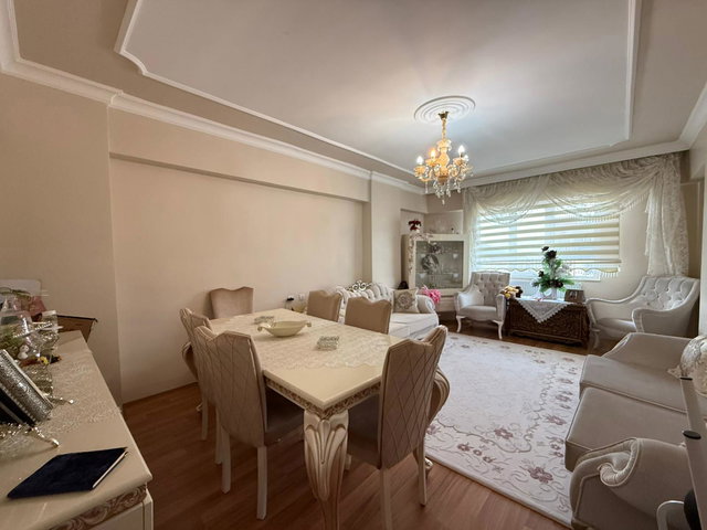 REMAX İLKE'DEN ETÜ YOLU ÜZERİ 3+1 SATILIK DAİRE