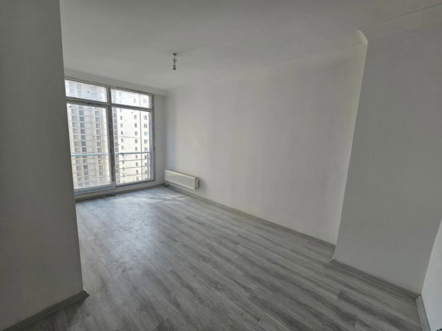 HAYATPARK4 SITESI 8.KAT AYRI MUTFAK AVANTAJLI SATILIK 2+1 DAIRE