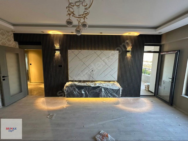 REMAX ÖZGÜR'DEN ALPARSLAN 1'DE ÖZEL DEKORASYONLU SIFIR 2+1 DAİRE