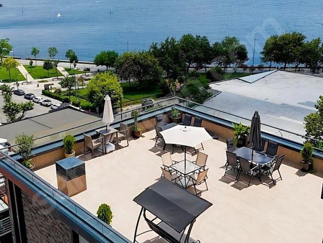 CADDEBOSTAN SAHİLDE 2. BİNADA 2+1 SATILIK SIFIR DAİRE