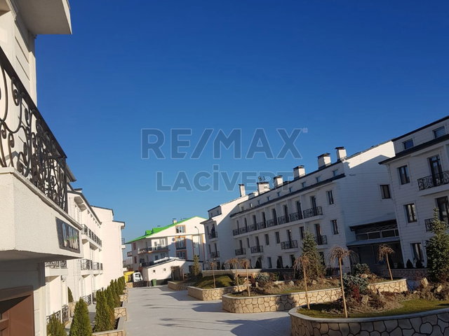 RE/MAX LACİVERT'TEN DADAŞKENT'TE HERŞEY DAHİL EŞYALI KİRALIK 1+1 DAİRE