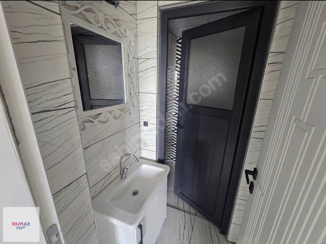 GÜNEYKENT TELEFERIK YANI 2+1 95M² YERDEN ISITMALI SATILIK DAIRE
